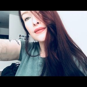 Meet your Posher, Jeannette